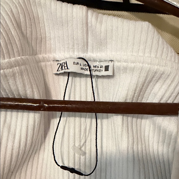 Zara White Ribbed Blouse with Zipper - Picture 3 of 7